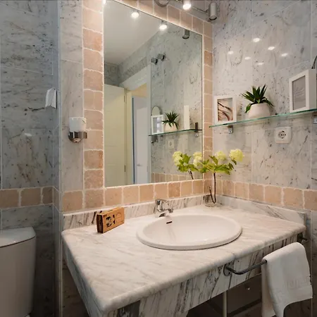 Apartment In First Line Complex In Urbanization Pueblo Mediterraneo, Marbella